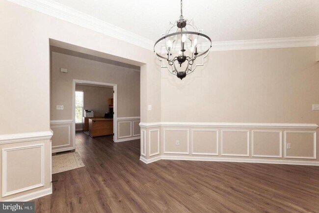 Building Photo - 1011 Martin Dr