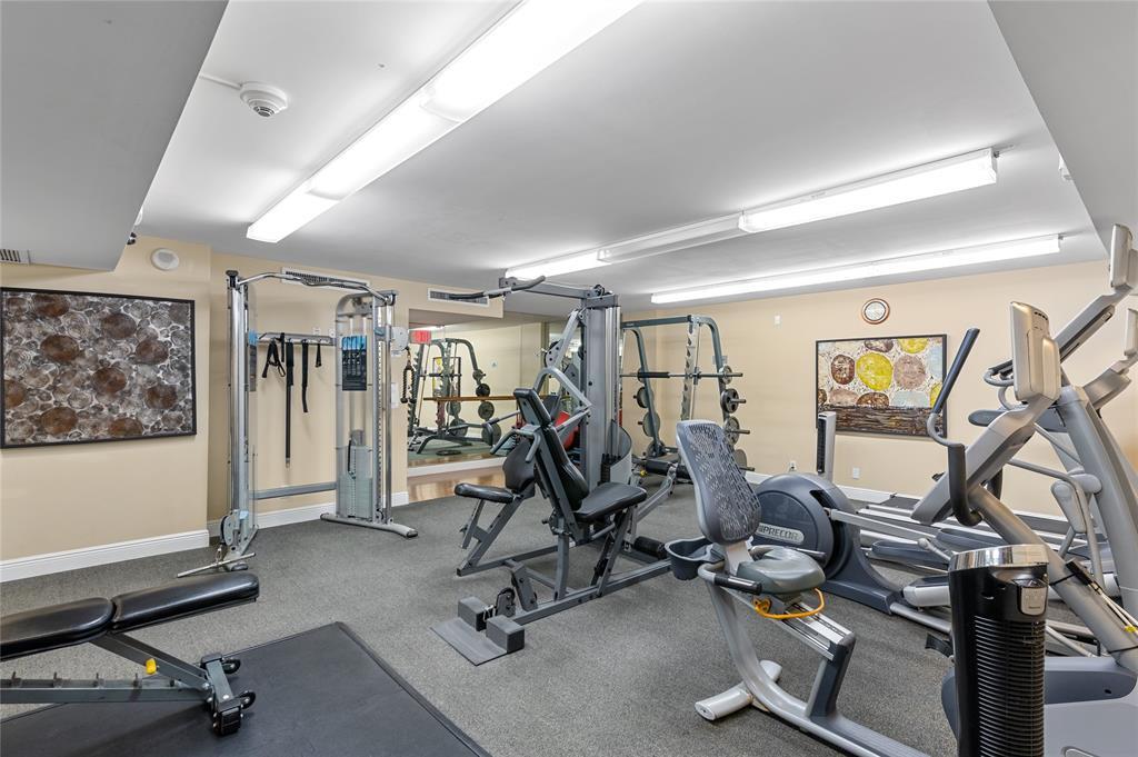 Building Photo - 777 Bayshore Dr