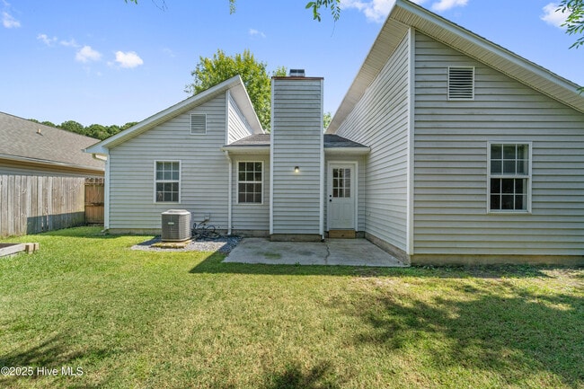 Building Photo - 3043 Foxhorn Rd
