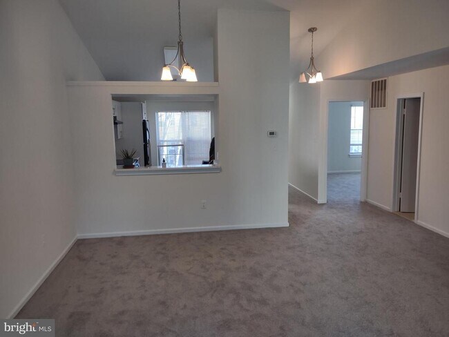 Building Photo - 2803 Yarling Ct