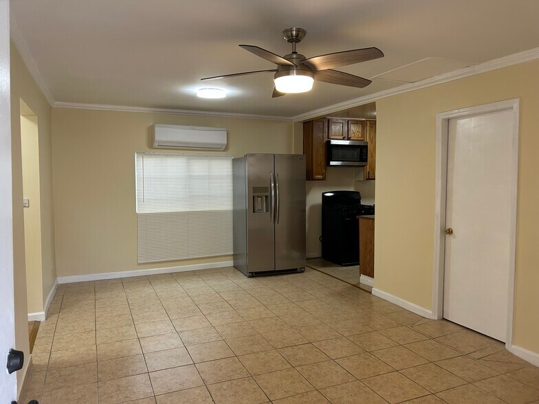 Building Photo - 5332 Buchanan St