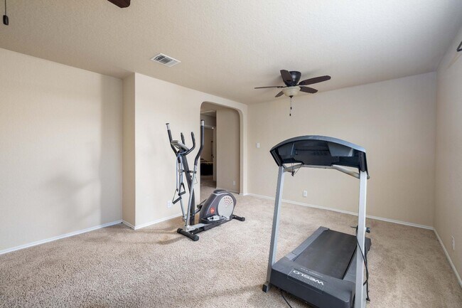 Building Photo - 11515 N Peak