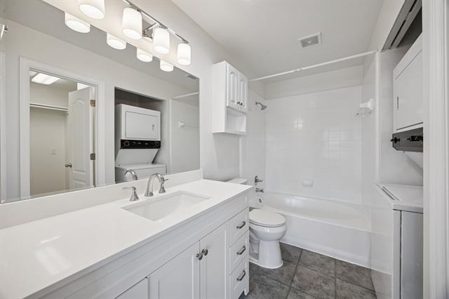 Building Photo - 4125 Holland Ave