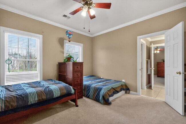 Building Photo - 401 Hilton Head Ct