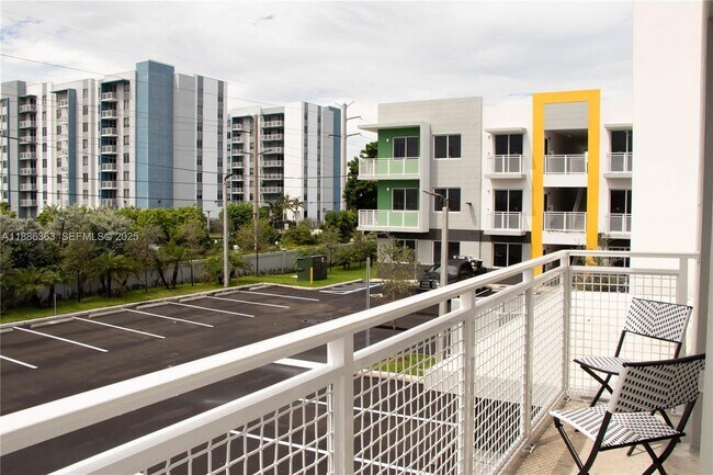 Building Photo - 1451 W 29th St