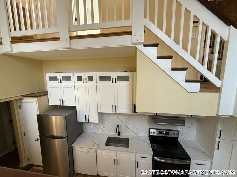 Building Photo - 1 Brigham St