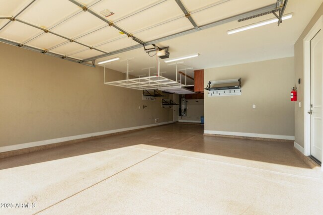 Building Photo - 4322 S Gardenia Dr