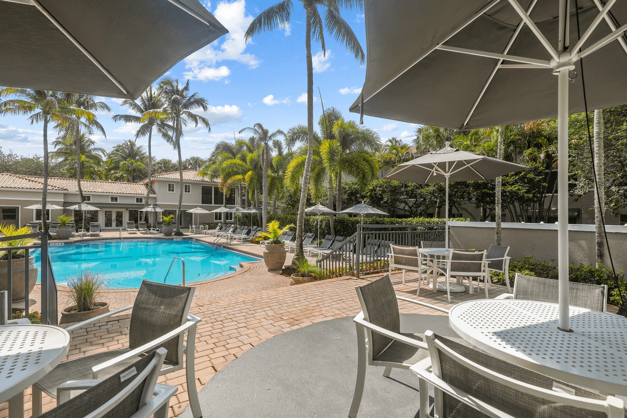 Coconut Palm Club Apartments - 5400 NW 55th Blvd Coconut Creek FL 33073 |  Apartment Finder