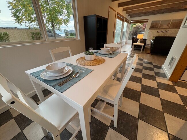 Excellent flow in the living space - 21204 3rd Ave S