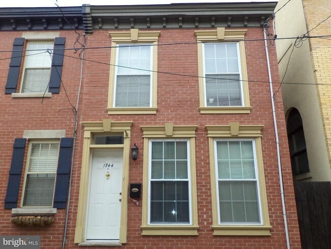Building Photo - 1744 Webster St