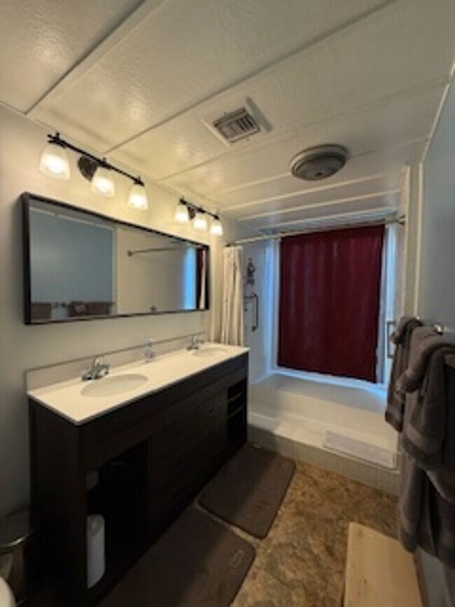 Building Photo - Beautiful Fully Furnished House in Belmont...