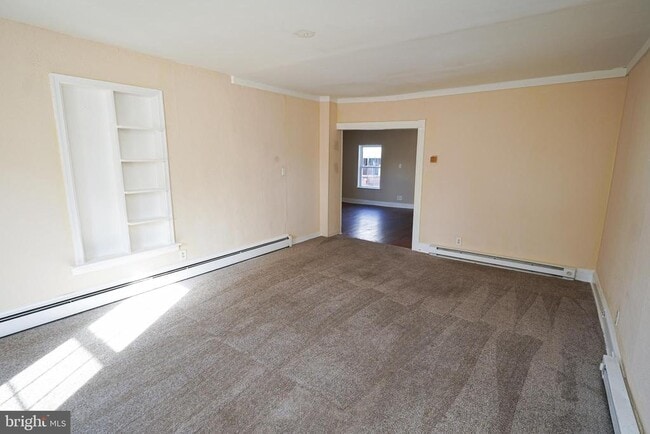 Building Photo - 303 E Main St