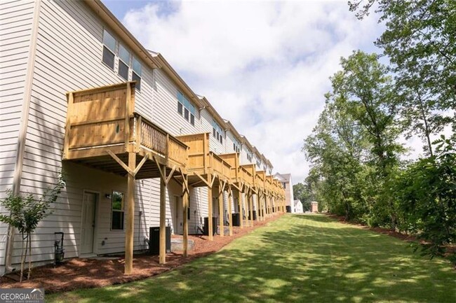 Building Photo - 1555 Brantin Dr