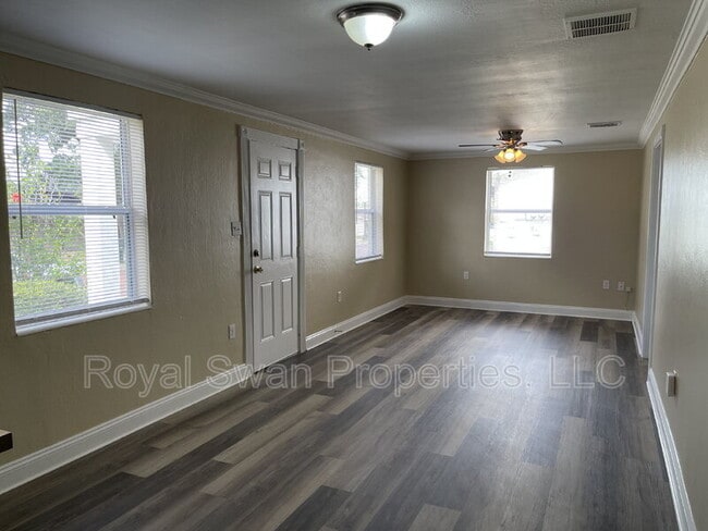 Building Photo - 1216 Hartsell Ave