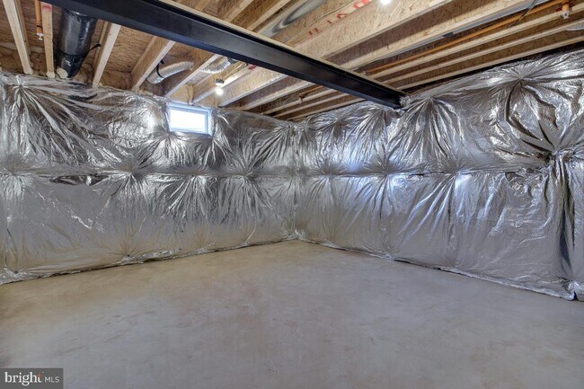 Building Photo - 6308 Savannah Dr