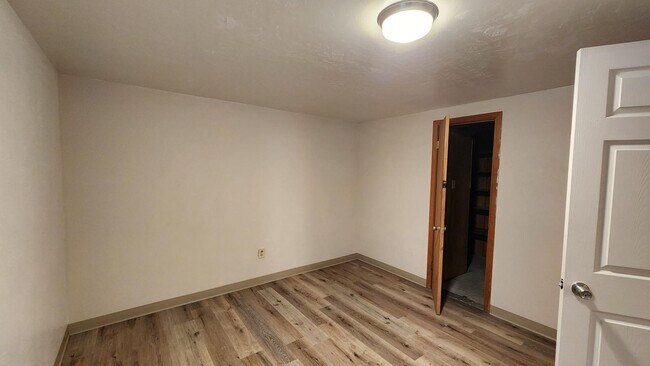 Building Photo - 416 Evans Ave