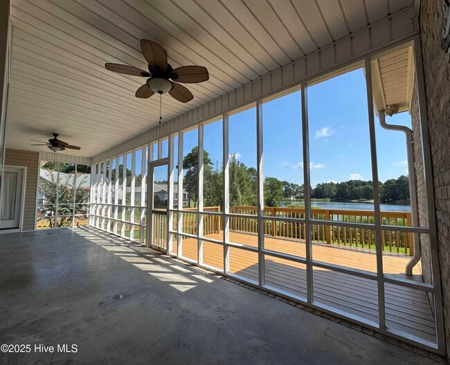 Building Photo - 130 Presnell Ct
