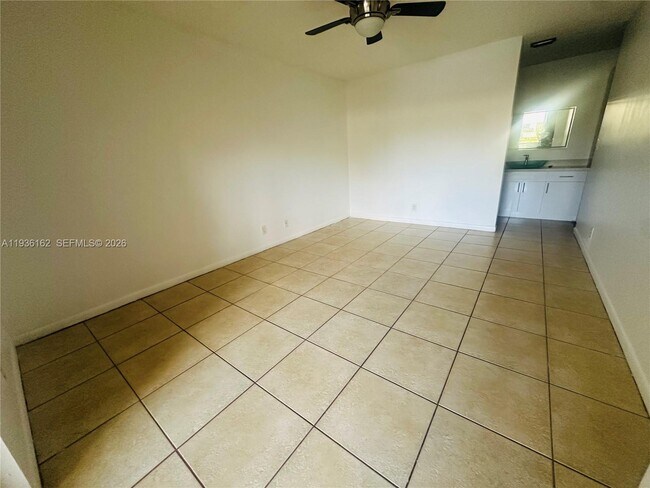 Building Photo - 3815 NW 35th St