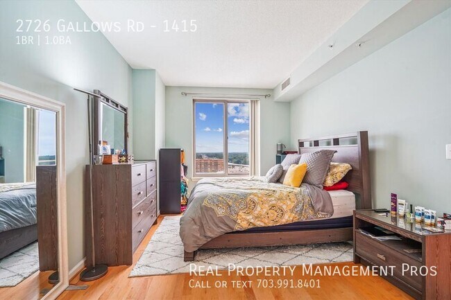 Building Photo - 2726 Gallows Rd