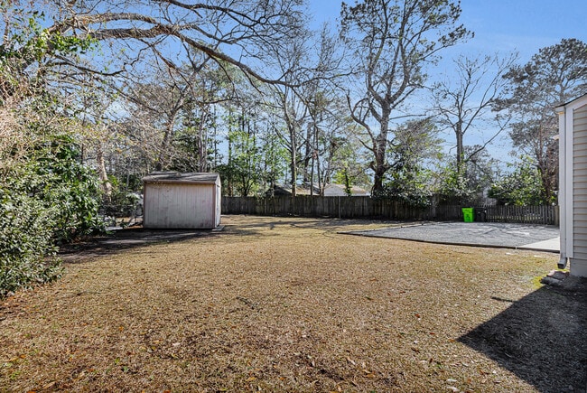 Building Photo - 604 9th St