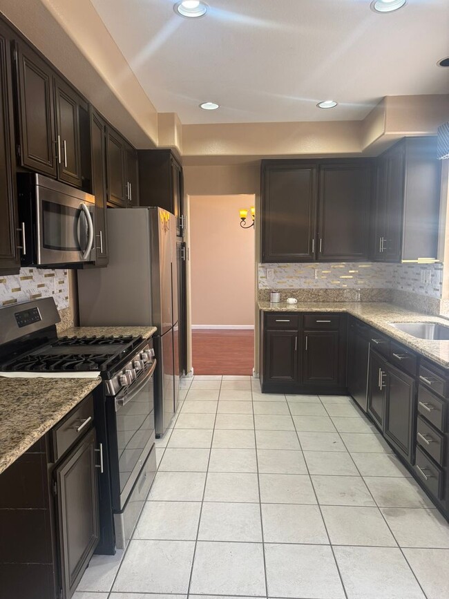 Building Photo - Clean 2 Story 3 Bedroom Home In The Heart of Green Valley Ranch