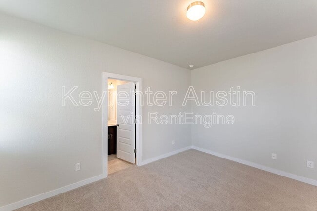 Building Photo - 354 Hortus Dr