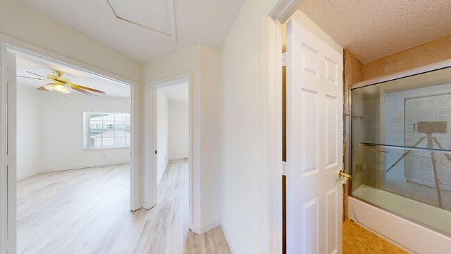 Building Photo - 62 Plumage Ln