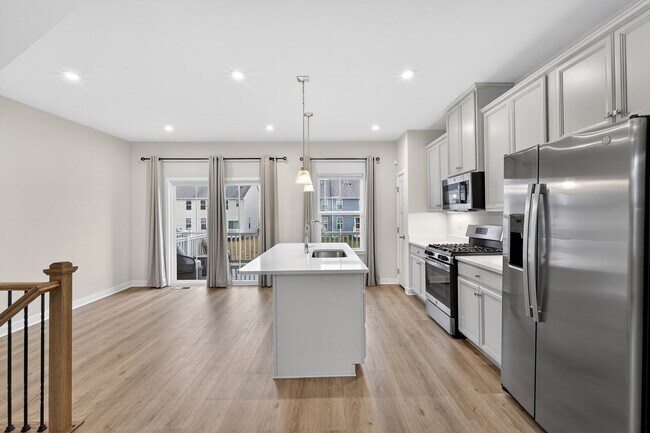 Building Photo - Baker Farm Beauty - Showings TBD