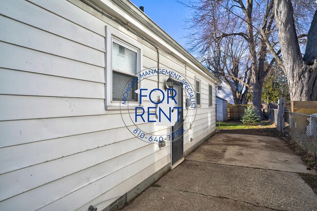 Building Photo - 1426 Pettibone Ave