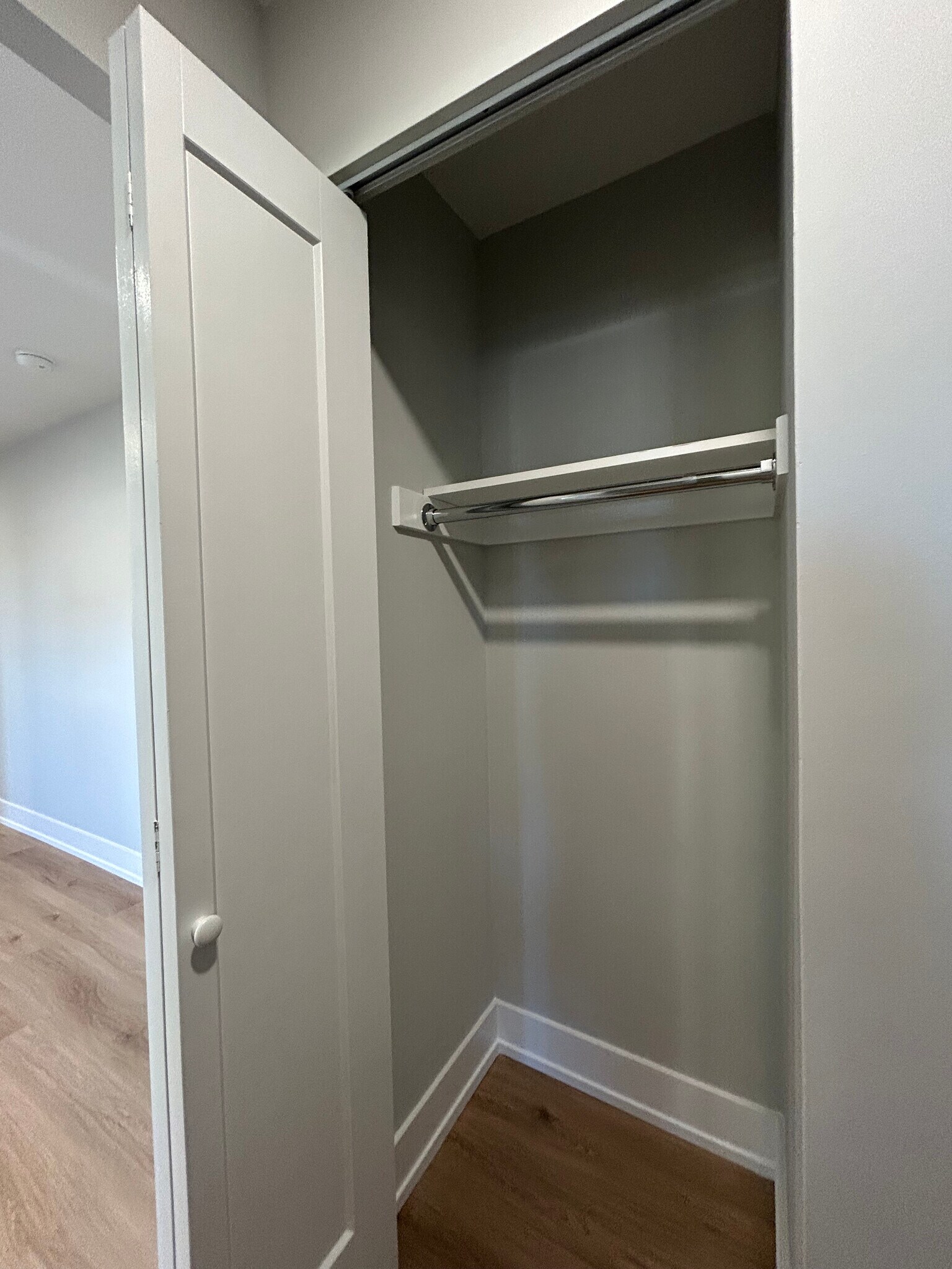 Building Photo - 540 W Aldine Ave