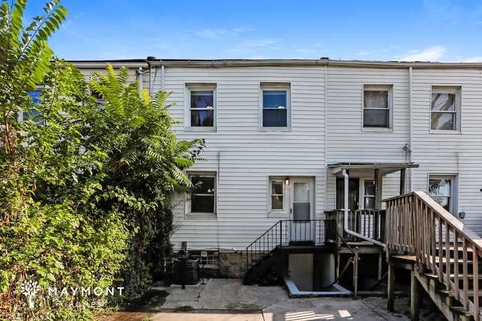 Building Photo - 4928 Edgemere Ave