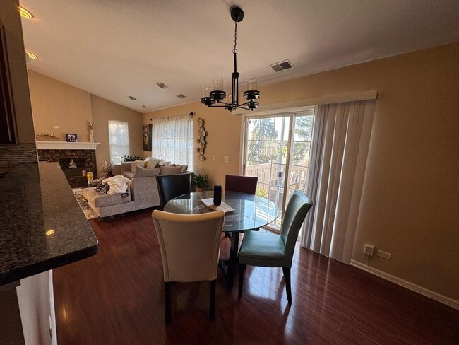 Building Photo - 587 Saddlebrook Ln