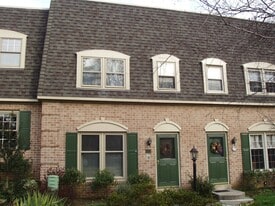Building Photo - 205 Bloomingdale Ave