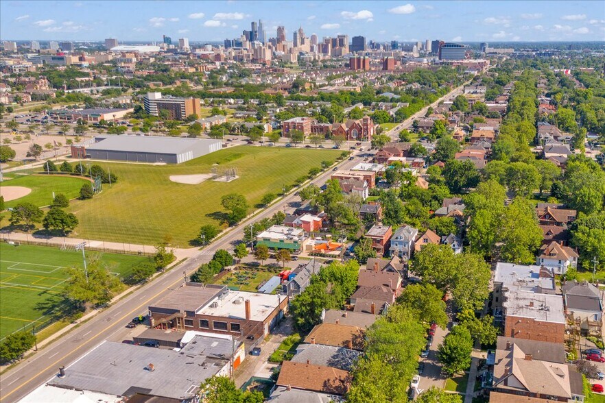 Building Photo - 5238 Commonwealth St