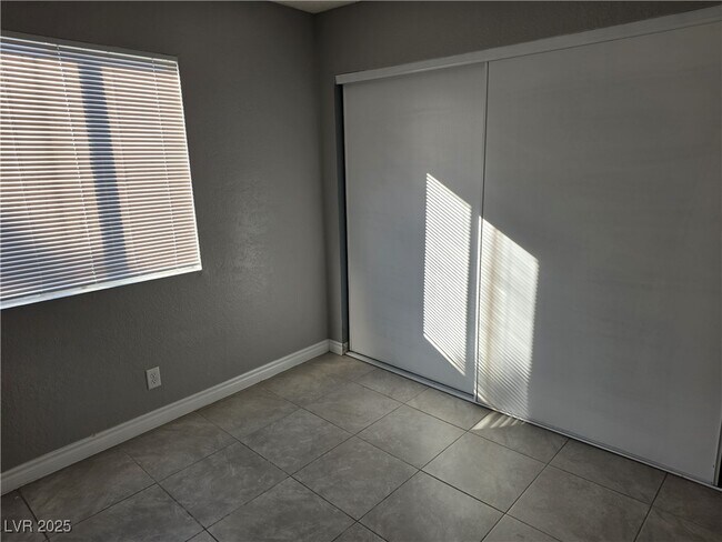 Building Photo - 1912 Lirio Way