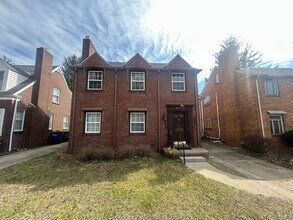 Building Photo - 2734 Powhattan Pkwy