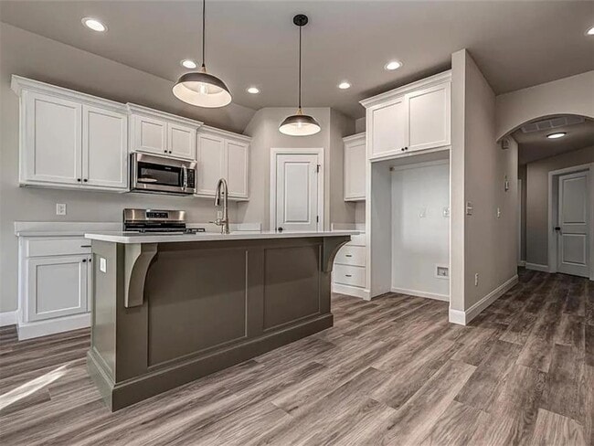 Building Photo - 1948 W Crossbow Way