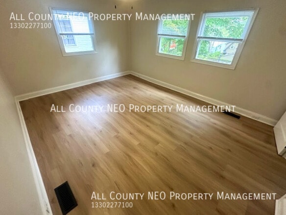 Building Photo - 700 Lafayette Dr