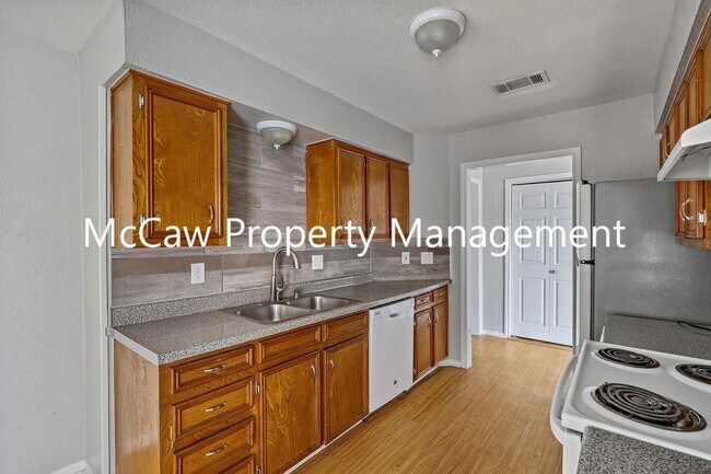 Building Photo - 1414 White Way