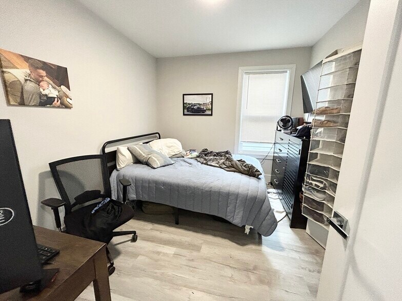 Building Photo - 5 Saint Margaret St