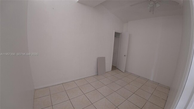 Building Photo - 14931 NE 7th Ct