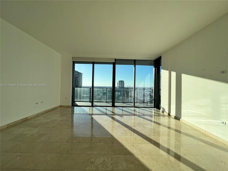 Building Photo - 68 SE 6th St