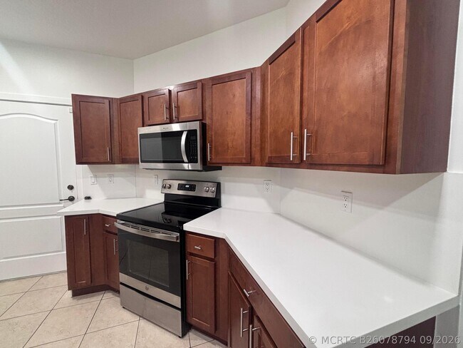 Building Photo - 3930 Sabal Way