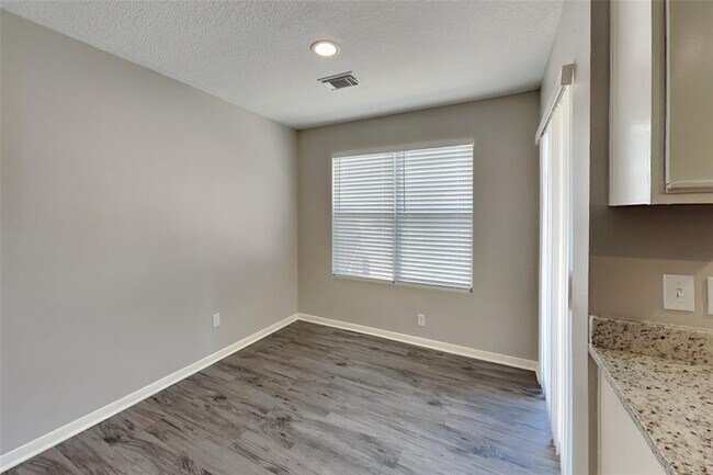 Building Photo - 5546 Calm Ct