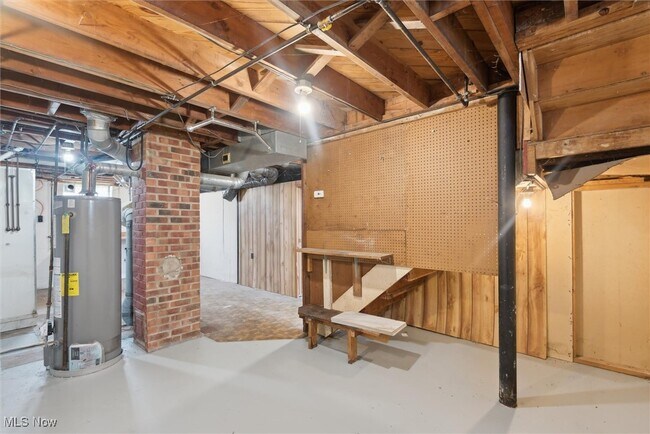 Building Photo - 13849 Shady Oak Blvd