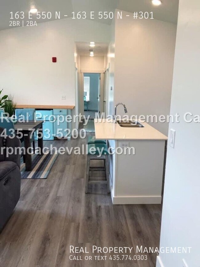Building Photo - 163 E 550 N