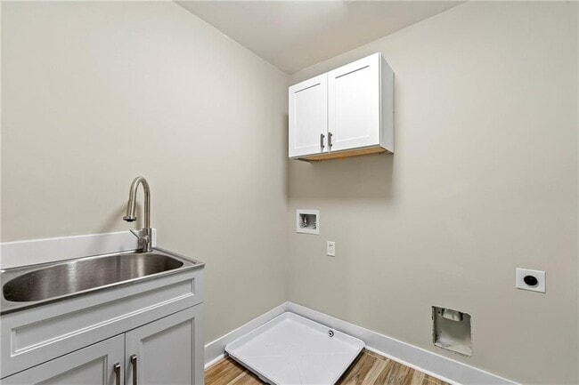 Building Photo - 1705 Littlebrook Ct