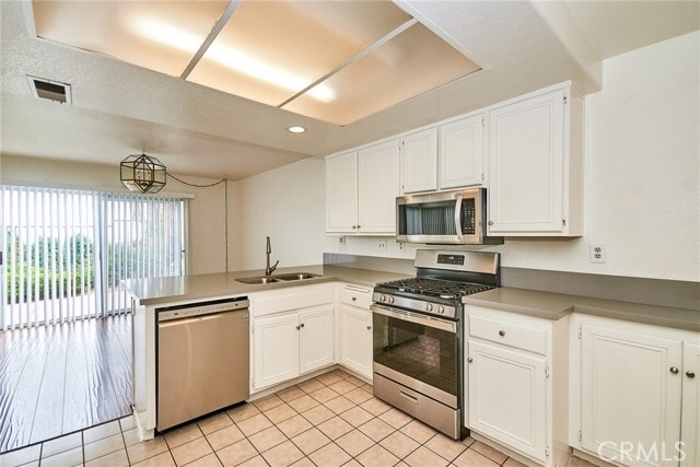 Building Photo - 15737 Altamira Dr