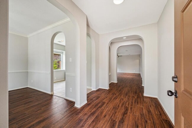 Building Photo - 3105 W Trail Dr