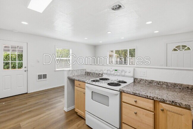 Building Photo - 47793 Harris St